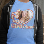 Ich Liebe meine Freundin Retro T-Shirt<br><div class="desc">Sie suchen ein einzigartiges und romantisches Geschenk? Schauen Sie nicht weiter als dieser Brauch Ich Liebe My Girlfriend Foto Shirt! Laden Sie einfach ein Foto von sich selbst hoch und wir drucken es für Sie auf ein Shirt. Dieses Shirt ist ideal für Jubiläen, Valentinstag oder andere besondere Anlass. Bestelle noch...</div>