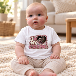 Ich liebe meine Oma personalisiertes Foto-Baby-T-S Baby T-shirt