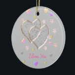 Ich Liebe Sie ...mehr als alle Worte sagen können. Keramik Ornament<br><div class="desc">in Liebe Sie,  vintage Hochzeit ,  Flitterwochen ,  nur verheiratet,  zwei durchsichtige Herzen,  romantische Hochzeit,  Valentinstag,  liebevolle Herzen,  doppelte Herzen Personalisiert , i Liebe Sie,  Hochzeitszeremonie,  können Sie den Hintergrund und Text ändern.</div>
