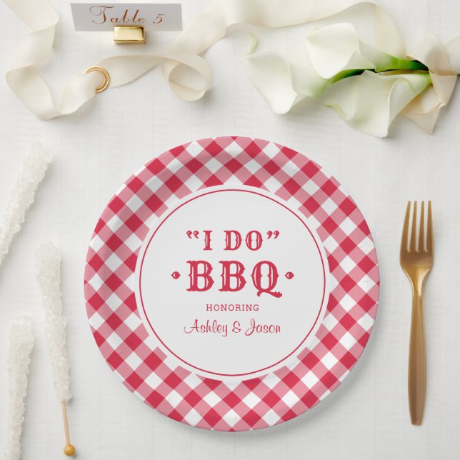 Ich mache GRILLEN Red Gingham Custom Wedding Monog Pappteller (Hochzeit)