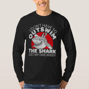 Ich muss nicht den Tauchbudd von Haifischflossen ü T-Shirt