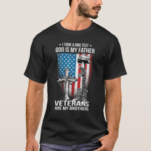 Ich nahm einen DNA Test Gott ist mein Vater Vetera T-Shirt