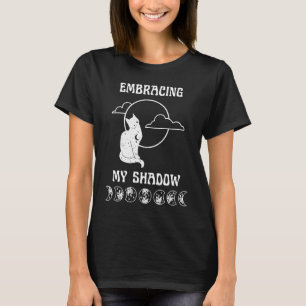 Ich nutze meine Shadow Witchy Moon Cat Shadow Work T-Shirt