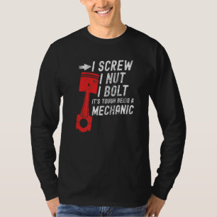 Ich schraube meine Nut I Bolt. Es ist schwer, ein  T-Shirt