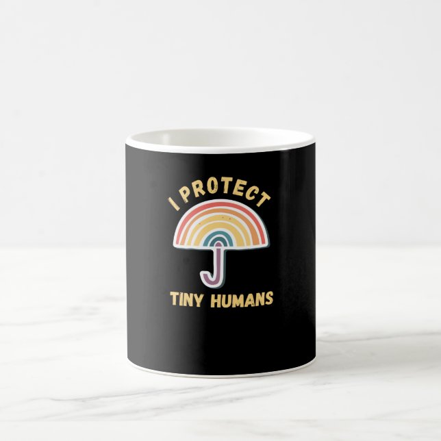 Ich schütze winzige Menschen für Sozialarbeiter Kaffeetasse (Mittel)