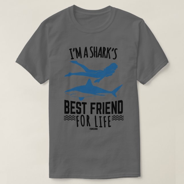 Ich schwimme mit Haien im Meer T-Shirt (Design vorne)