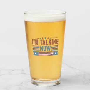 Ich spreche jetzt von Trump Kamala, einer Präsiden Glas