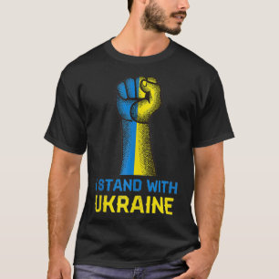 Ich stehe mit dem ukrainischen Shirt Resist Ukrain