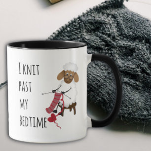 Ich stricke über meine Schlafenszeit hinaus Schaf- Tasse