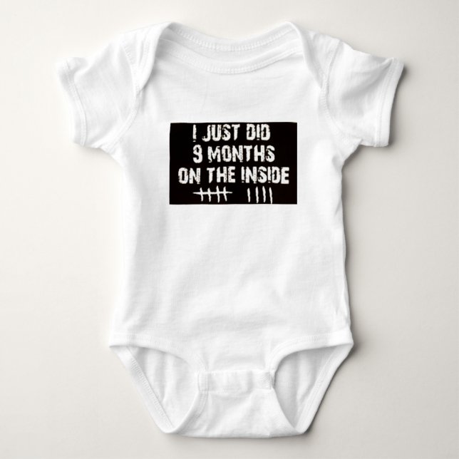 Ich tat gerade 9 Monate… Baby-T - Shirt! Baby Strampler (Vorderseite)