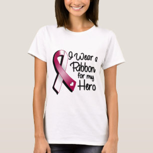Ich trage einen Burgund und ein weißes Band für me T-Shirt