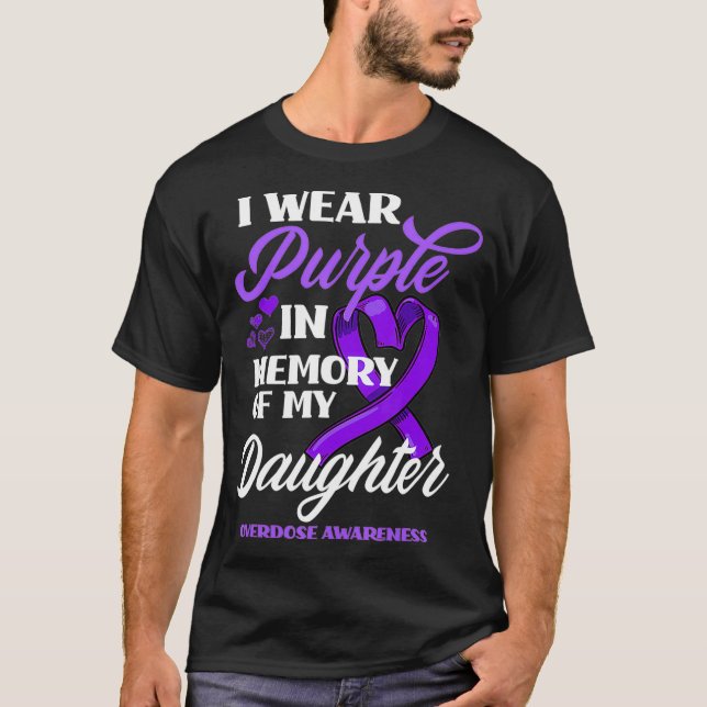 Ich trage Lila als Erinnerung an meine Töchterüber T-Shirt (Vorderseite)