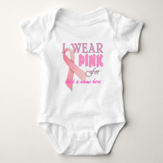 Ich trage Rosa für NamensTempate für Brustkrebs Baby Strampler