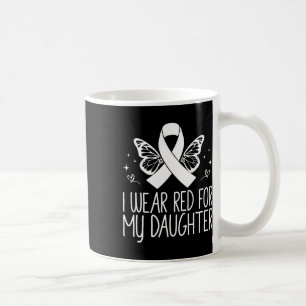 Ich trage Rot für das Blutkrebsbewusstsein meiner Kaffeetasse