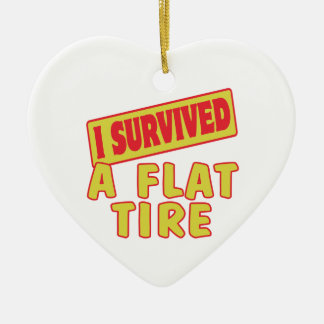 ICH ÜBERLEBTE EIN FLACHTIER KERAMIKORNAMENT
