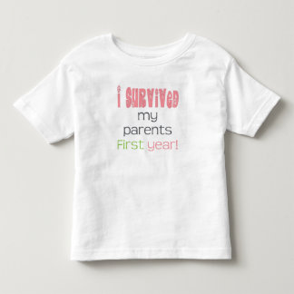 Ich überlebte meine Eltern im ersten Jahr rosa Kleinkind T-shirt
