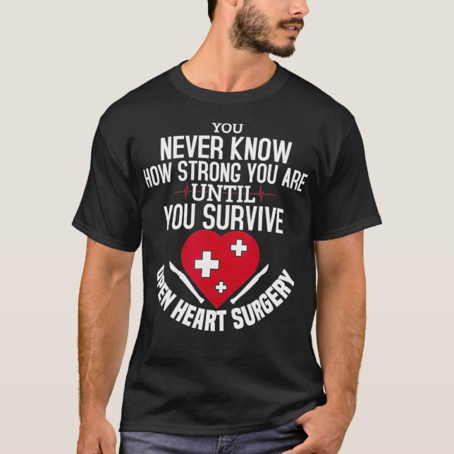 Ich überlebte Open Heart Operation Geschenke Erhol T-Shirt (Vorderseite)