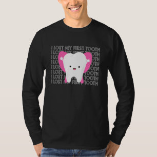 Ich verlor meinen ersten Zahn Zähne raus Zahnfee- T-Shirt