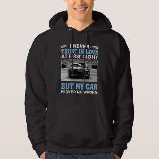 Ich vertraue nie auf Liebe auf den ersten Blick, a Hoodie