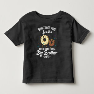 Ich werde ein großer Bruder 2023 Donut Kleinkind T-shirt