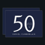 Ich wette, du glaubst, er wäre eine ältere, lustig einladung<br><div class="desc">Fünfzig. Einladung zum 50. Geburtstag. Funny. Mann. Datum,  Ort,  UAWG. Navy & White. Keine Geschenke. Überraschung.</div>