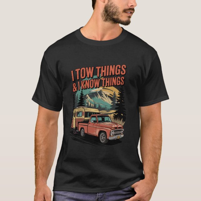 Ich ziehe Dinge zusammen und ich kenne Dinge Funny T-Shirt (Vorderseite)