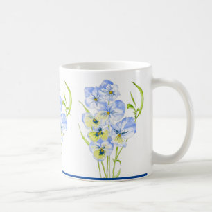 Icy Blue Stiefmütterchen auf einer klassischen Tas Kaffeetasse