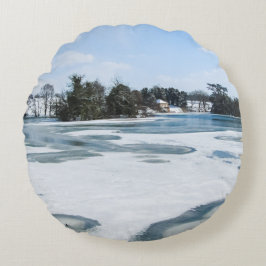 Icy English Lake - Personalisiert Rundes Kissen
