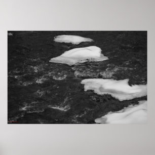 Icy Rocks im Fluss Poster
