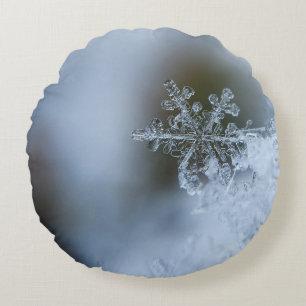 Icy Snowflake Rundes Kissen