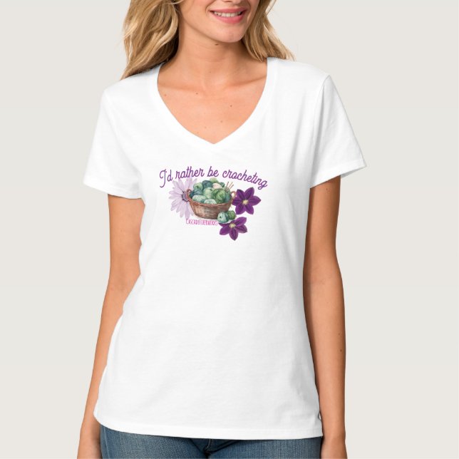 I'd rather be crocheting v-neck T-Shirt (Vorderseite)