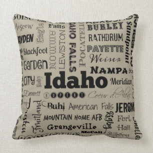 Idaho-Typografie-Wurfskissen im Taupe/im Grau Kissen
