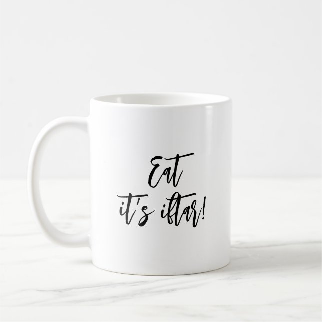 Iftar Funny Ramadan Eat It's Iftar Funny Minimalis Kaffeetasse (Links)