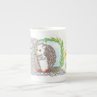 Igel in seiner Zuhause Prozellantasse