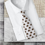 Igel Wildtiere Natur Gemustert Platinum Grau Krawatte<br><div class="desc">Fügen Sie Ihrem Kleiderschrank eine Touch der natürlichen Welt mit dieser eleganten, blassgrauen Krawatte hinzu, die ein Muster von Igeln aufweist. Das subtile Platingrau ergänzt das thematische Design der Wildtiere und ist damit das perfekte Accessoire für lässige und halbformale Anlässe. Diese Krawatte ist eine Mischung aus Spaß und Eleganz, ideal...</div>
