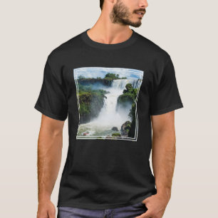 Iguazu-Wasserfälle umgeben von Dschungel T-Shirt
