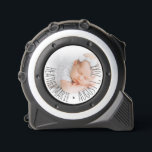 Ihr Baby Foto Name und Geburtsdatum Maßband<br><div class="desc">Dieses Maßband enthält ein träumliches und ätherisches misty baby Foto mit dem Namen und Geburtsdatum Ihres Babys in kurvigem Text. Ihr Baby Foto wird hinter einem abgestuften weißen Overlay platziert, wobei der verträumte ätherische Blick auf das Klebeband beibehalten wird. Probieren Sie es jetzt mit Ihrem eigenen Foto direkt auf der...</div>