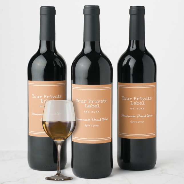 Ihr eigener Wein mit hausgemachtem Etikett (Von Creator hochgeladen)