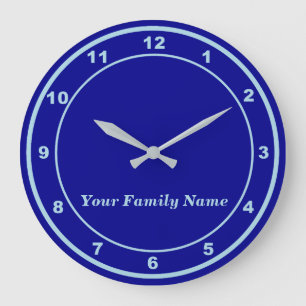 Ihr Familienname auf blauer runder Wanduhr