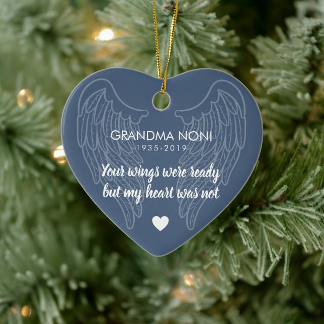 Ihr Flügel Personalisierte Gedenkherz Blau Keramik Ornament (Baum)