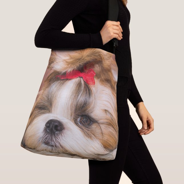 Ihr Hundewelpen-Foto Tragetaschen Mit Langen Trägern (Von Nahem)