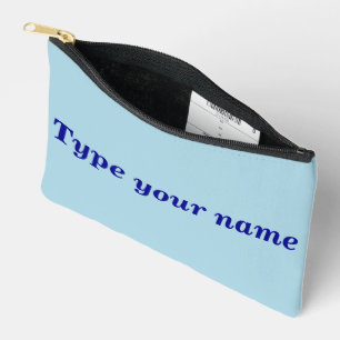 Ihr Name auf hellblauer Tasche