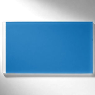 Ihr Platz mit zeitloser Schwarz-Weiß-Wand Namenschild