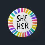 IHR Pronouns Rainbow Handletter Stolz Button<br><div class="desc">Dekorieren Sie Ihr Outfit mit diesem coolen Kunstknopf. Macht ein großartiges Geschenk! Sie können ihn anpassen,  die Hintergrundfarben ändern und auch Text hinzufügen. Karo in meinem Shop für viel mehr Farben und Muster! Lass mir Bescheid,  wenn du auch etwas Gewohntes willst.</div>