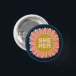 IHR Pronouns Sonnenblume Daisy Pride Button<br><div class="desc">Dekorieren Sie Ihr Outfit mit diesem coolen Kunstknopf. Macht ein großartiges Geschenk! Sie können ihn anpassen und auch Text hinzufügen. Karo in meinem Shop für viel mehr Farben und Muster! Lass mir Bescheid, wenn du auch etwas Gewohntes willst.</div>