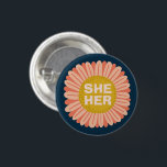 IHR Pronouns Sonnenblume Daisy Pride Button<br><div class="desc">Dekorieren Sie Ihr Outfit mit diesem coolen Kunstknopf. Macht ein großartiges Geschenk! Sie können ihn anpassen und auch Text hinzufügen. Karo in meinem Shop für viel mehr Farben und Muster! Lass mir Bescheid, wenn du auch etwas Gewohntes willst.</div>