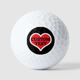 Ihr Text auf rotem Herz und schwarzem Hintergrund Golfball