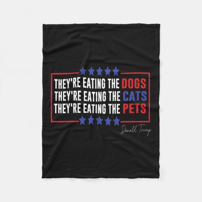 Ihre Hunde essen die Katzen, die sie essen Fleecedecke (Vorderseite)