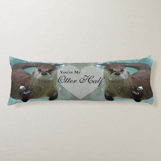 Ihre meine Otter-halbe Brown-Fluss-Otter-Schwimmen Seitenschläferkissen (Vorderseite)