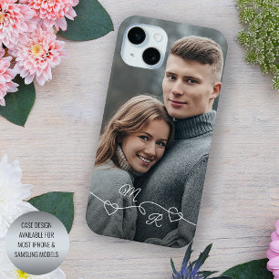 Ihre Monogramme und ineinander verschlungene Liebe iPhone 15 Plus Hülle